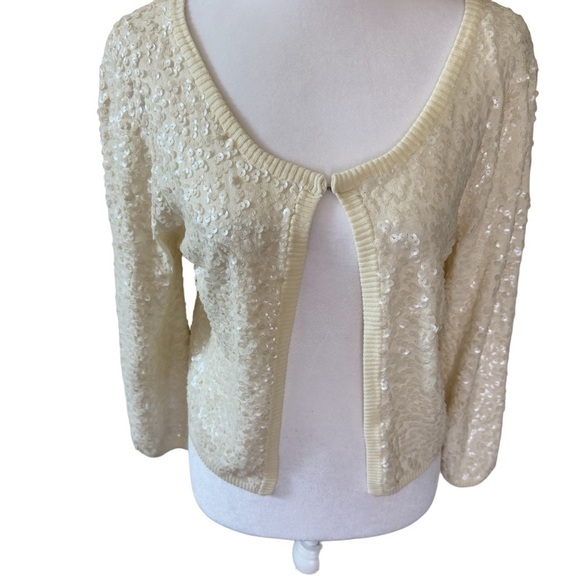 H&M Sequin Cardigan, Off White, Size M. Hook at top. Perfect for the holiday’s - Picture 2 of 10
